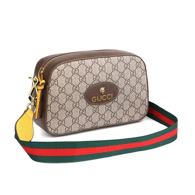 Gucci GG Supreme Camera Bag 3